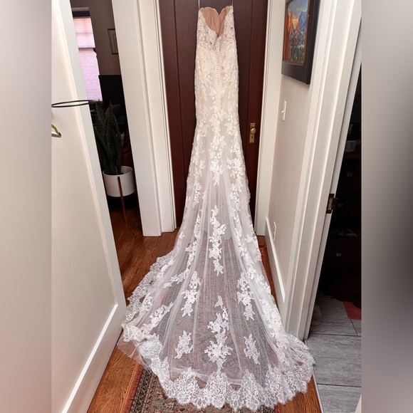 Pronovias “Ermin” Wedding Dress – NEW – Size 12 - Picture 2 of 9